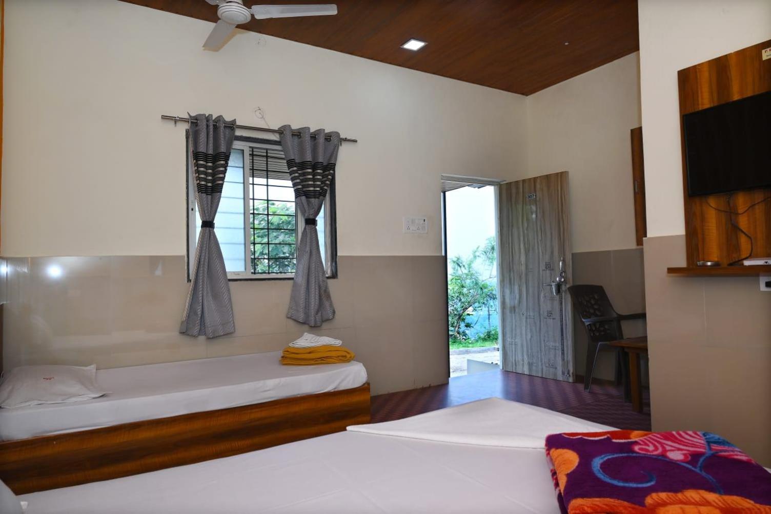 P P Lodging Mangvadi Exterior foto