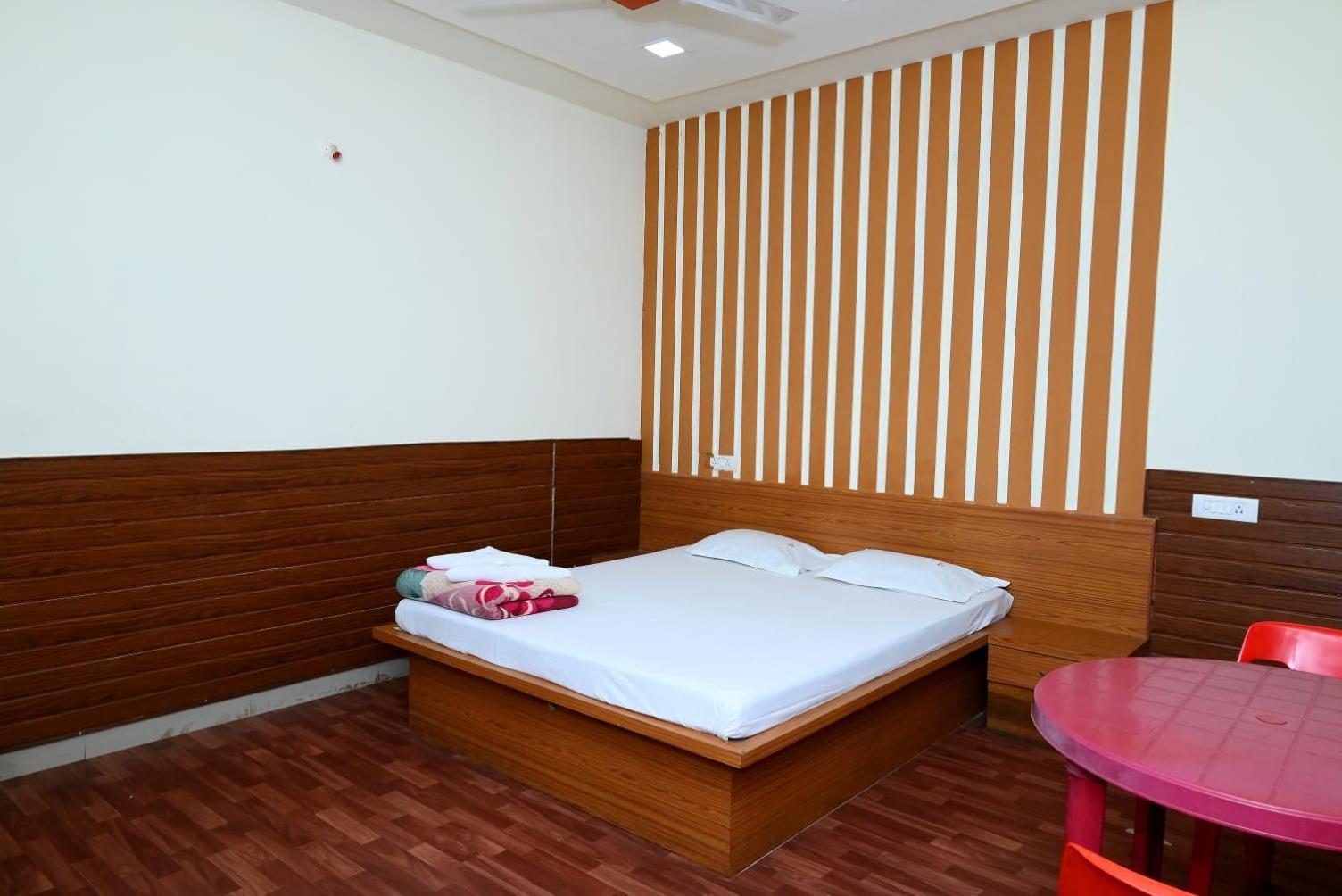 P P Lodging Mangvadi Exterior foto