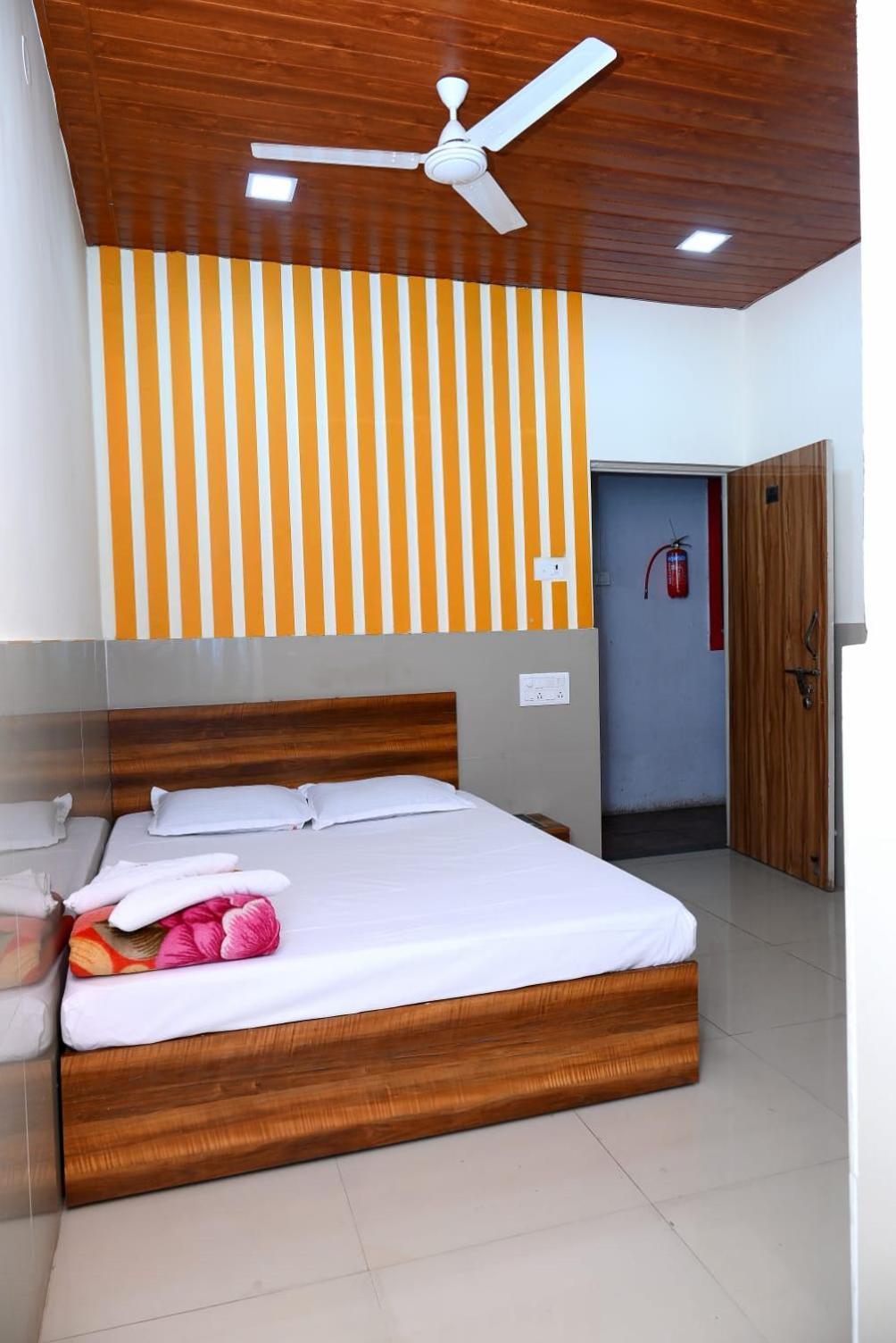 P P Lodging Mangvadi Exterior foto